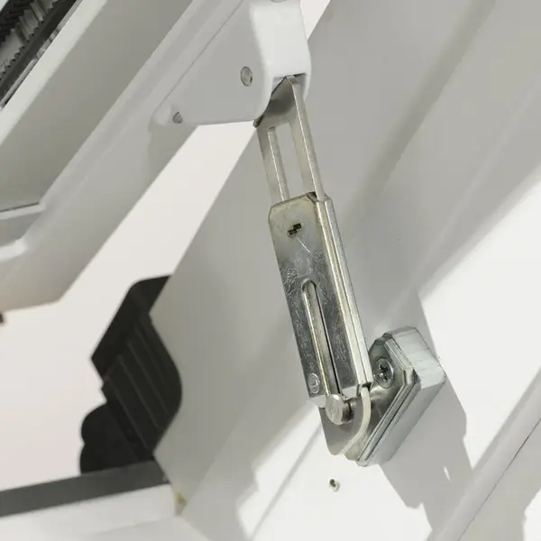 Openingsbegrenzer voor dakraam